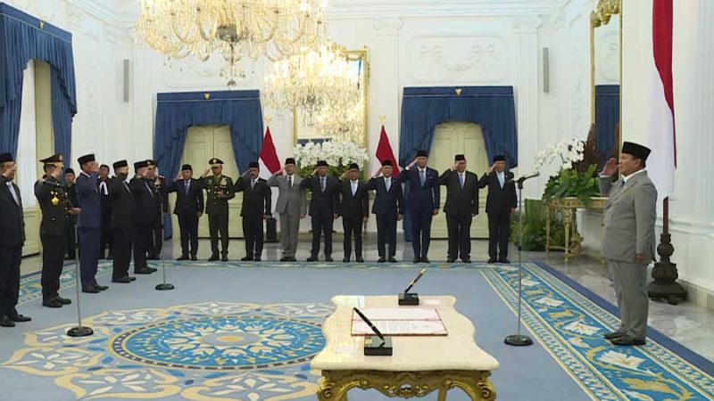 Ada Nama Jimly hingga Mahfud MD, Prabowo Tunjuk 10 Tokoh Hukum Indonesia Lakukan Percepatan Reformasi Kepolisian