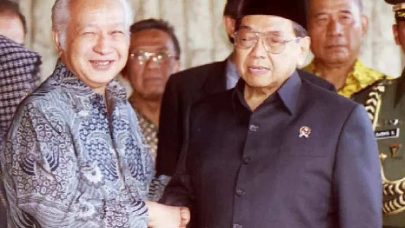 Presiden Prabowo Anugerahkan Gus Dur dan Soeharto Gelar Pahlawan Nasional