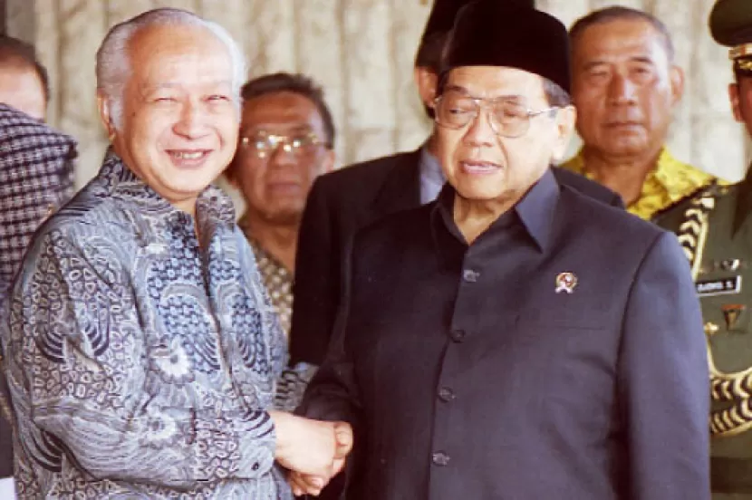 Presiden Prabowo Anugerahkan Gus Dur dan Soeharto Gelar Pahlawan Nasional
