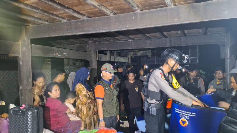 BPBD Pinrang Sigap ke Lokasi Angin Puting Beliung Rusak yang Terjang Rumah-Bangunan di Dua Kecamatan