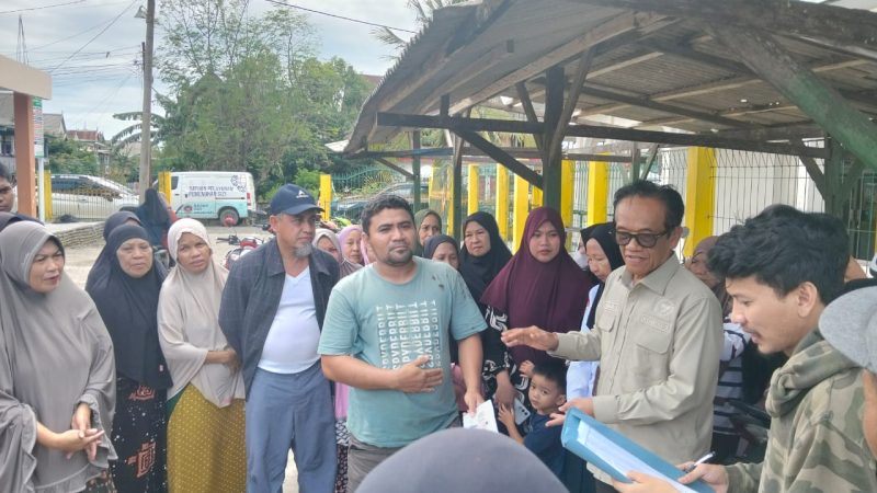 La Tinro La Tunrung Beri Bantuan Uang Tunai ke Korban Puting Beliung di Pinrang
