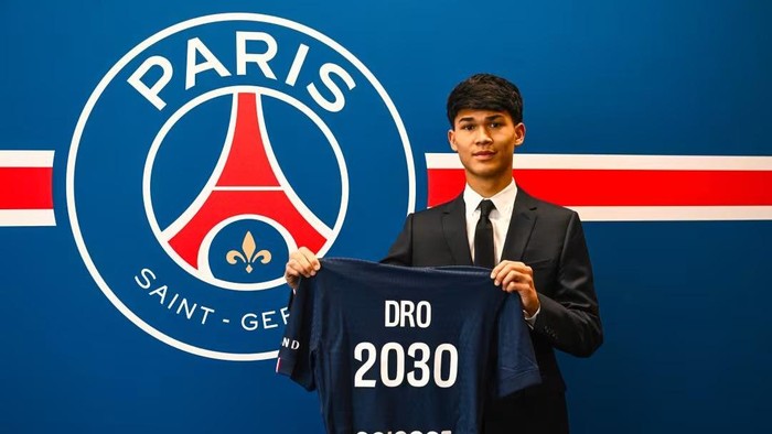 Resmi! Wonder Kid Barcelona Asal Filipina Berlabuh ke PSG, Transfer Tembus Rp100 Miliar