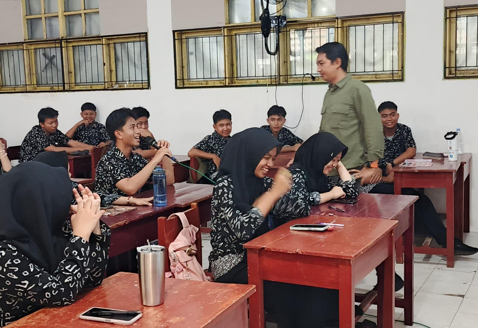 KPU Parepare Berbagi Ilmu Pendidikan Pemilih bagi Pelajar SMAN 1
