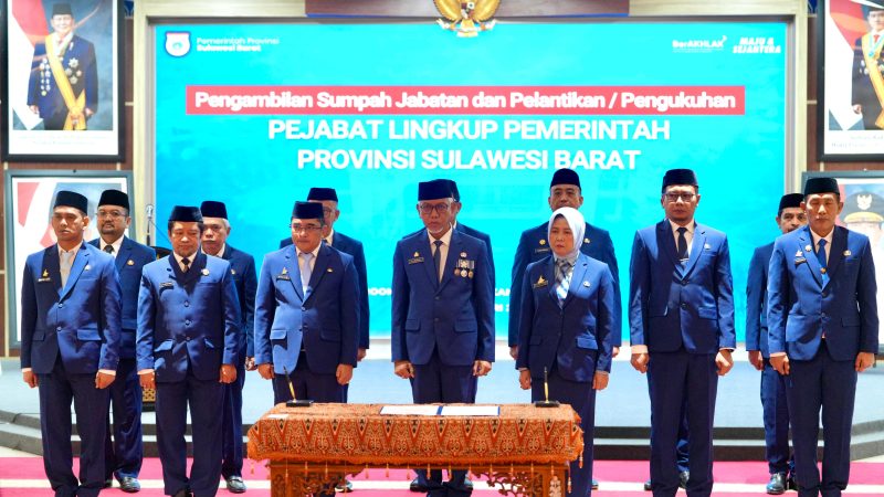 Gubernur Suhardi Duka Lantik 14 Pejabat Pimpinan Tinggi Pratama, Ini Daftarnya