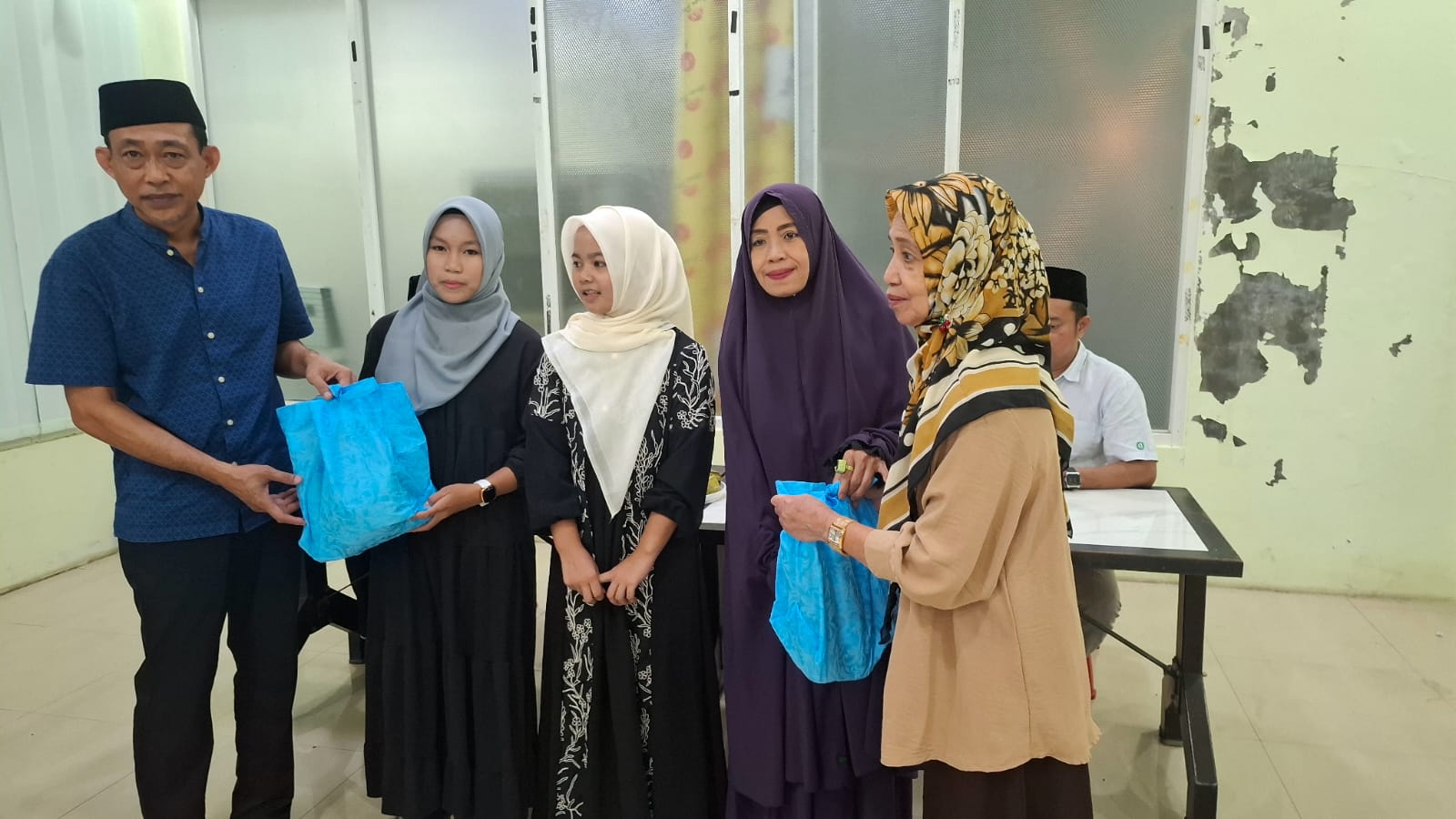KAHMI Parepare Gelar Buka Puasa dan Bantu Panti Asuhan