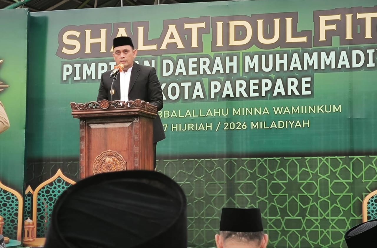 Wawali Hermanto Salat Idulfitri di Lapangan Andi Makkasau, Ajak Warga Perkuat Ukhuwah