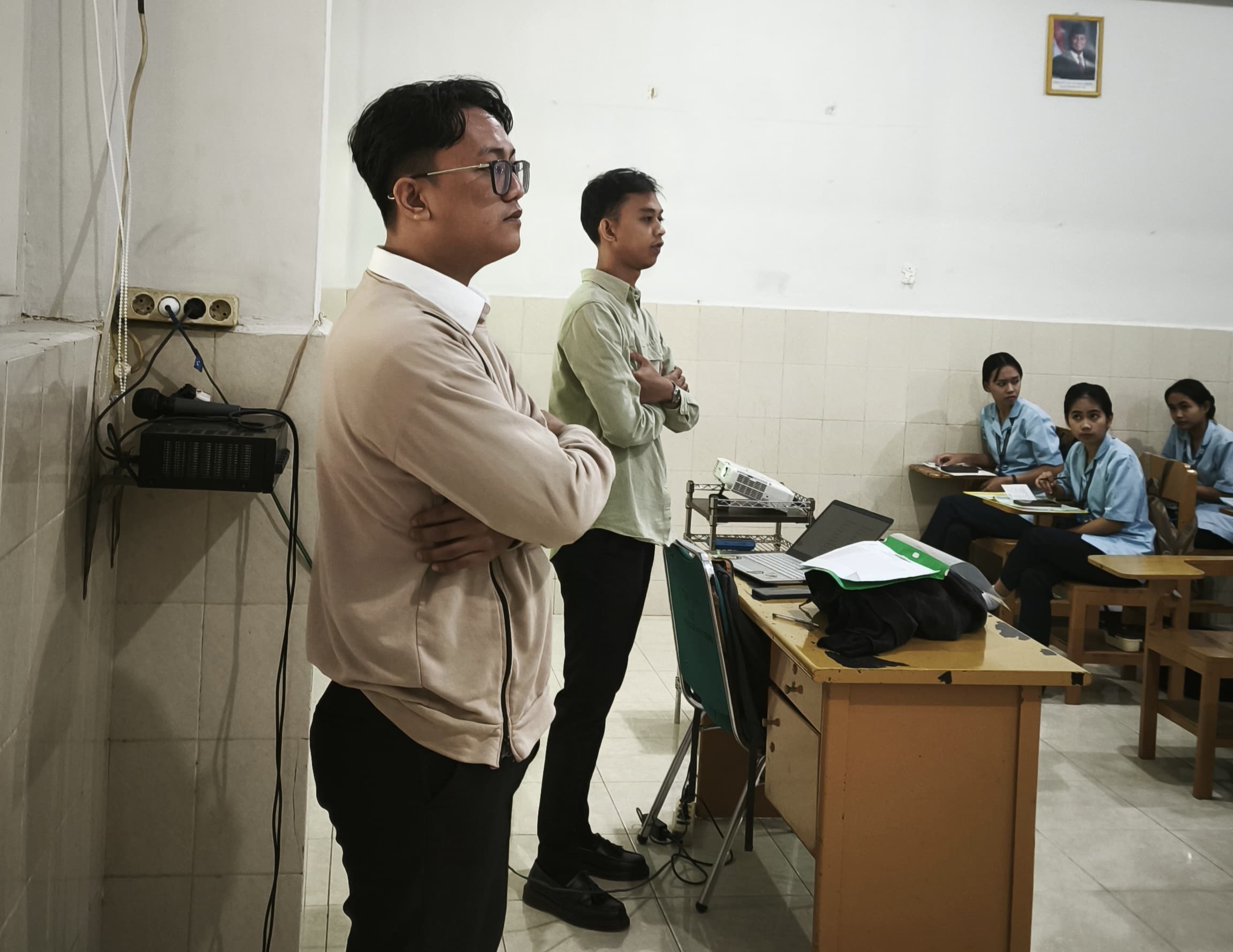 Program English Class dari PT Decimal Education Center Digelar, Bekali Mahasiswa STIKES Stella Maris dengan Komunikasi Medis