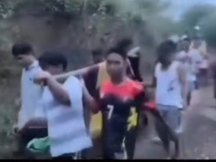 Viral Video Pasien di Dusun Paleleng Pinrang Ditandu Sejauh 3 Kilometer