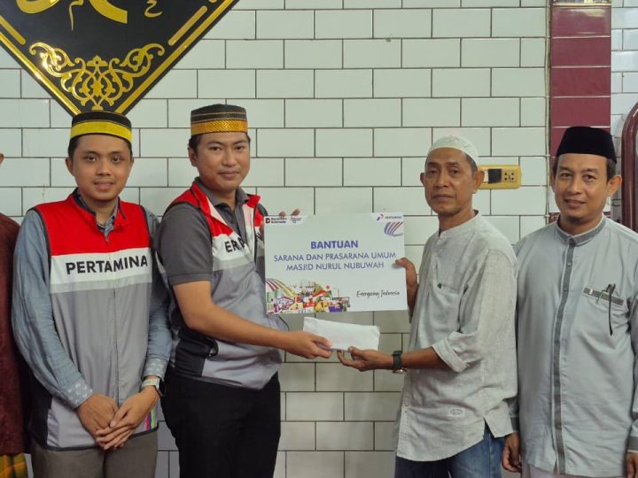 Pertamina Sulawesi Salurkan Santunan di Masjid dan Panti Asuhan di Ujung Tanah