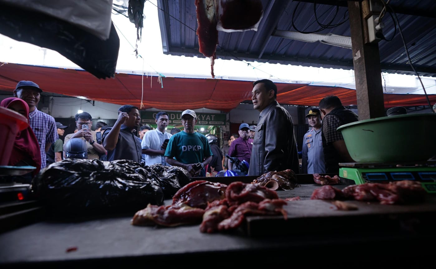 Pastikan Harga Tetap Terkendali, Pemkot Parepare Sidak Sembako di Pasar Tradisional Lakessi