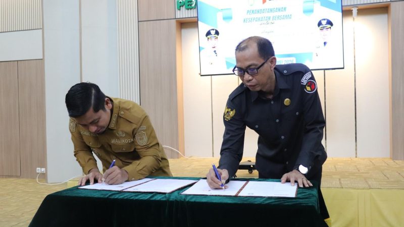 Perkuat Demokrasi, Bawaslu Parepare dan Pemkot Teken MoU Pendidikan Politik