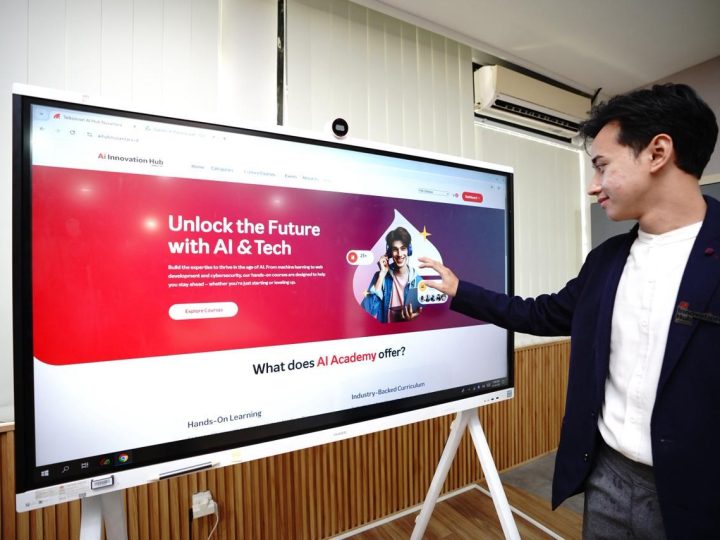 Spesial di Ulang Tahun ke-31, Telkomsel Tegaskan Makna Melayani Sepenuh Hati untuk Hadirkan Pengalaman Terbaik