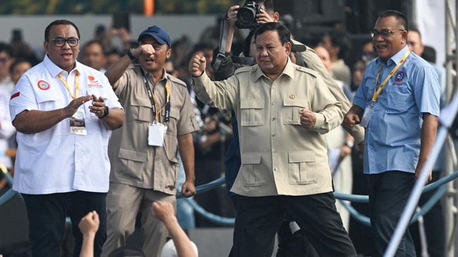 Kelompok Buruh Lajang di Balik Teriakan “Tolak MBG” Saat Prabowo Pidato