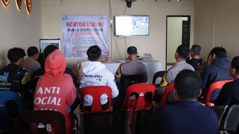 Polsek KPN Polres Parepare Gelar Nobar Piala Dunia 2026, Pererat Kedekatan Polri dan Masyarakat