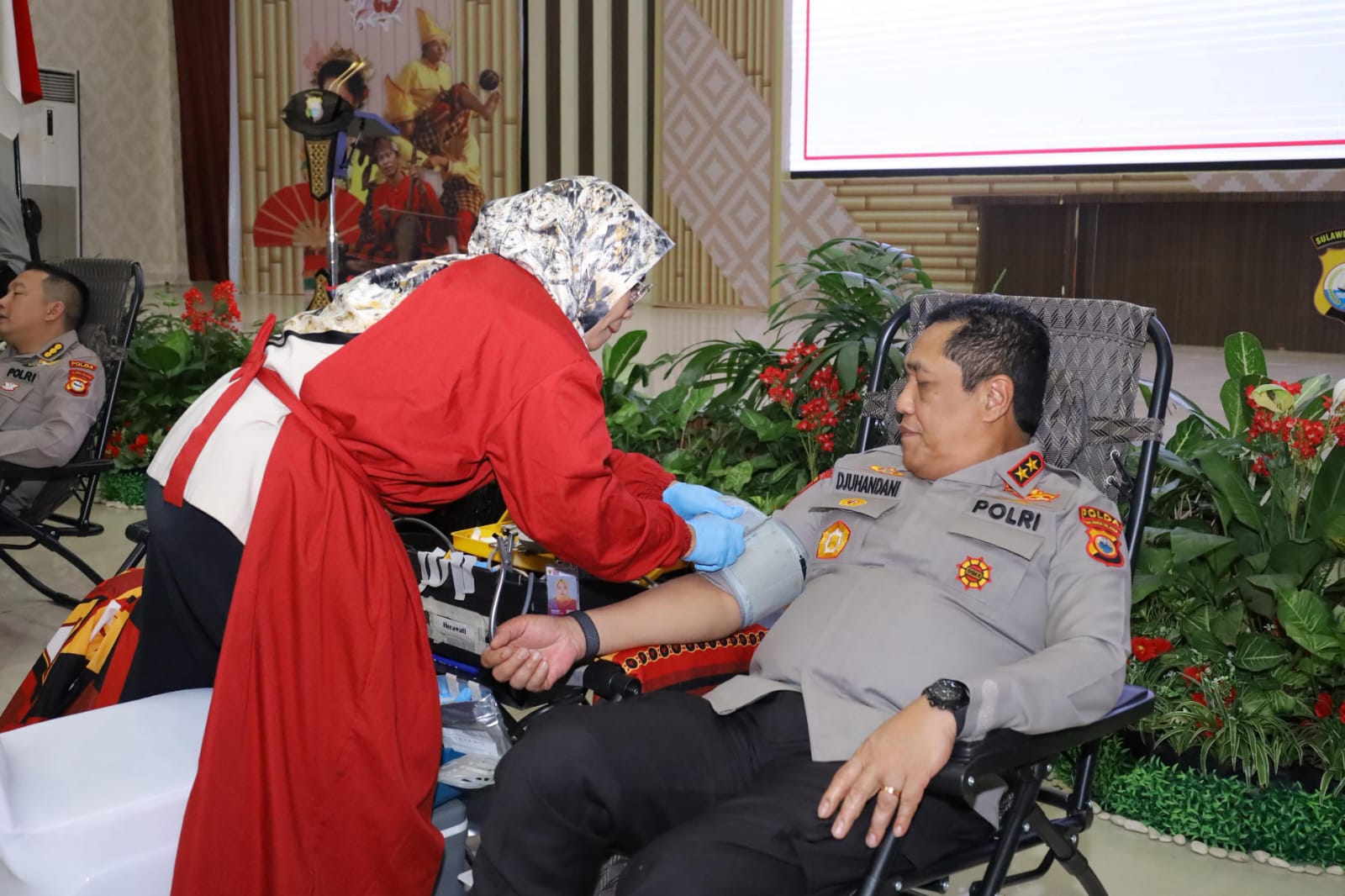 Polda Sulsel Kumpulkan 278 Kantong Darah dalam Aksi Donor Sambut Hari Bhayangkara ke-80