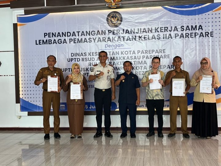 Lapas Parepare Perkuat Layanan Kesehatan, Teken PKS dengan Lima Mitra dan Kukuhkan Kader Kesehatan WBP