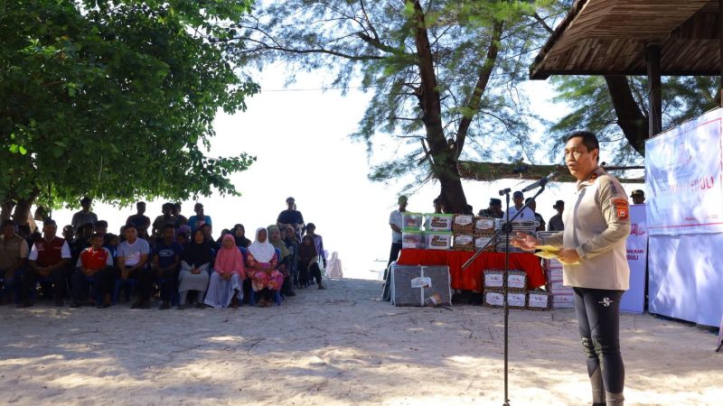 Polda Sulsel Gelar Bakti Sosial di Pulau Lanjukang Sambut Hari Bhayangkara ke-80