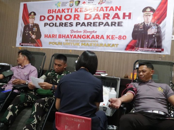 TNI-Polri di Parepare Lakukan Donor Darah Sambut Hari Bhayangkara ke-80