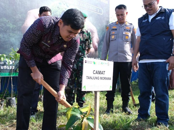 PTPN I Regional 1 dan Forkopimcam Tanjung Morawa Tanam 300 Pohon Peringati Hari Bumi dan HUT Deli Serdang ke-80