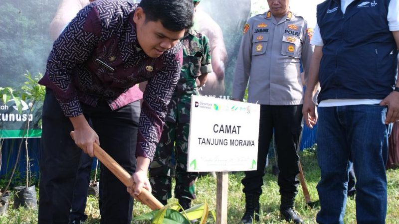 PTPN I Regional 1 dan Forkopimcam Tanjung Morawa Tanam 300 Pohon Peringati Hari Bumi dan HUT Deli Serdang ke-80