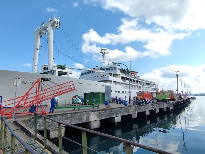 Sinergi Polsek KPN dan Stakeholder Pelabuhan Jaga Keamanan Pemberangkatan KM Adithya