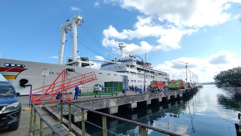 Sinergi Polsek KPN dan Stakeholder Pelabuhan Jaga Keamanan Pemberangkatan KM Adithya