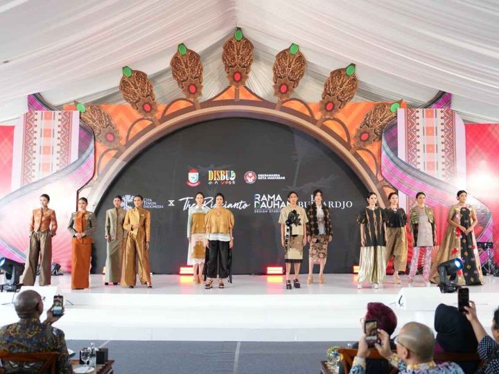 Tenun Nusantara Memukau Delegasi Dunia di Makassar, Melinda Aksa: Warisan Budaya Indonesia Mendunia