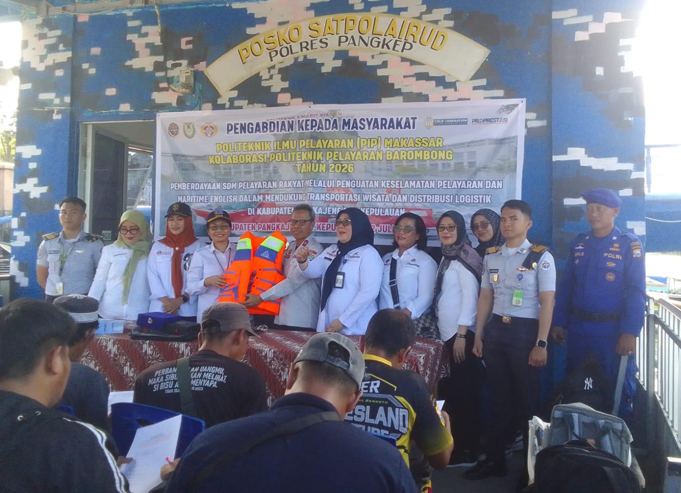 Kolaborasi PIP Makassar-Poltekpel Barombong Gelar PKM di Posko Satpolairud Polres Pangkep