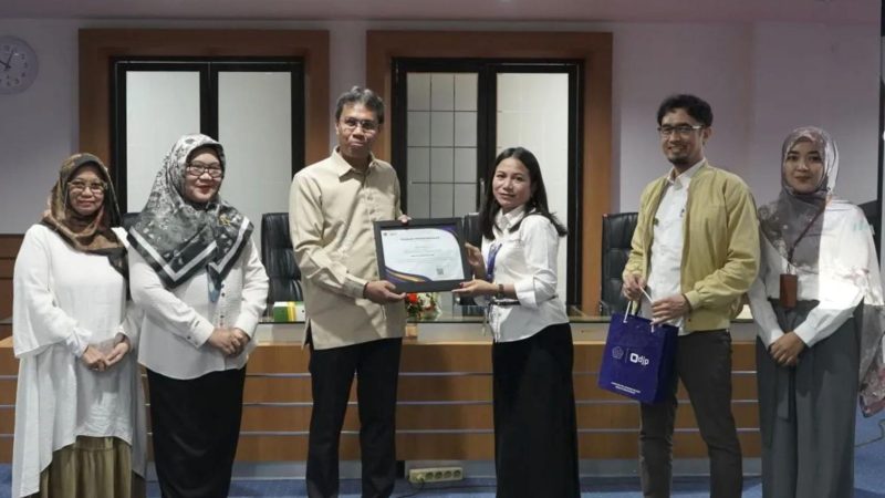 KPP Madya Makassar Berikan Penghargaan kepada Unhas atas Kontribusinya dalam Pembayaran Pajak