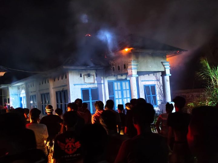Gedung PKK Kantor Camat Lanrisang Terbakar