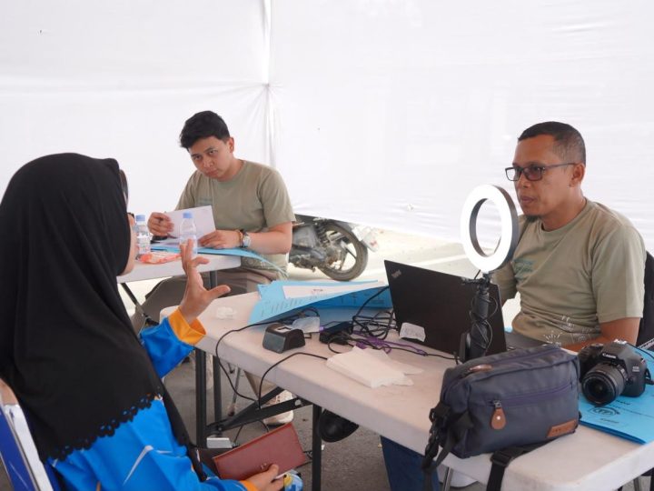 Imigrasi Parepare hadirkan PASPORIA di Car Free Day Sidrap, 46 Warga Nikmati Layanan Paspor Akhir Pekan