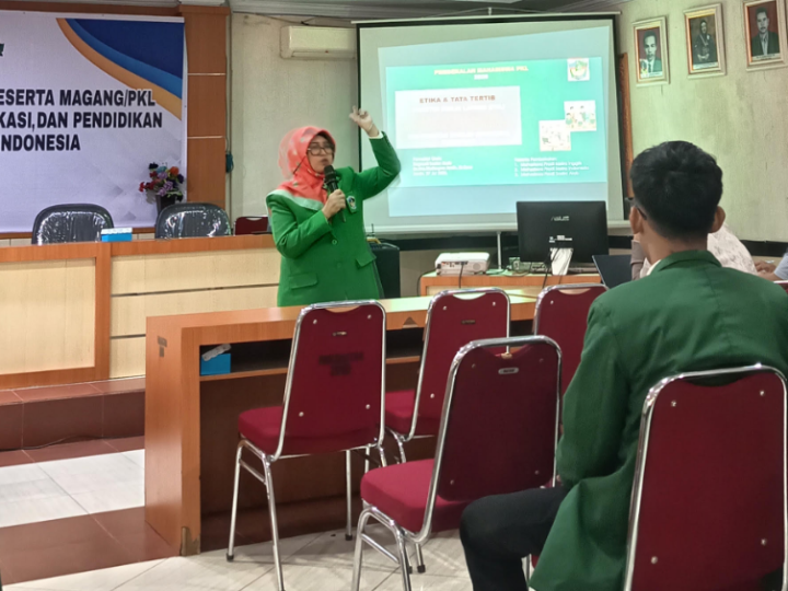 Bekali Mahasiswa Magang, Dekan FSIKP UMI Tekankan Etika dan Tata Tertib