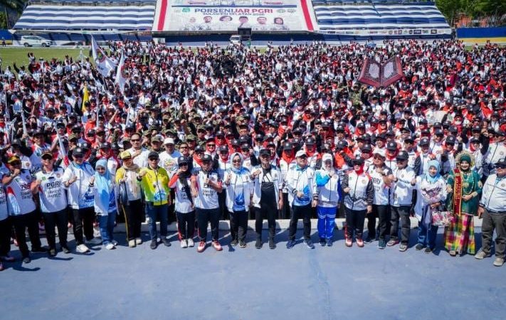 72 Ribu Guru Meriahkan Porsenijar PGRI Sulsel, Gubernur Tegaskan Komitmen Tingkatkan Kesejahteraan Pendidik