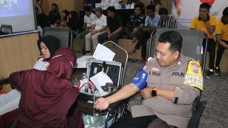 Waka Polres Parepare Ikut Donor Darah di Acara HUT Bank Mandiri ke 28