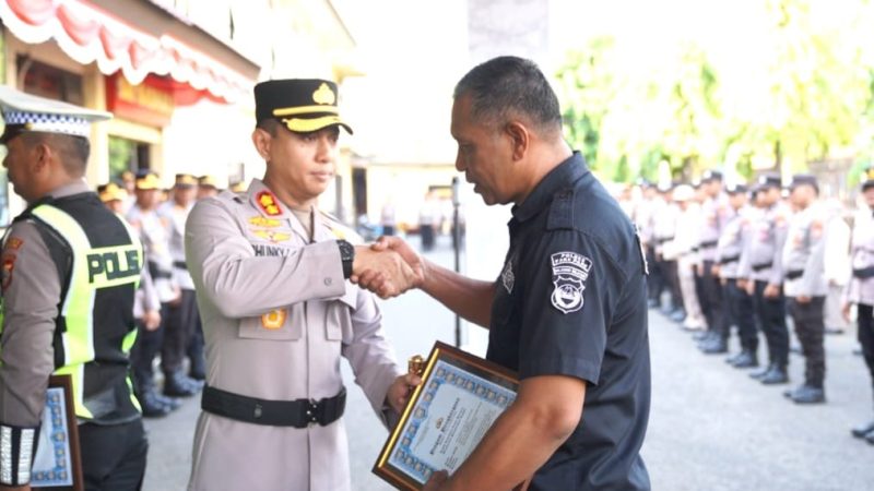 Enam Personel Polres Parepare Diganjar Penghargaan, Prestasi ETLE hingga Publikasi