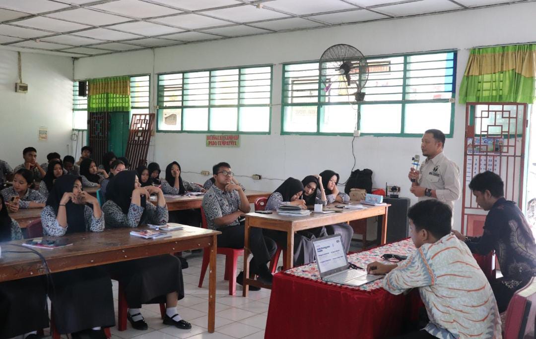 Generasi Z Awasi Pemilu, Bawaslu Parepare Edukasi Siswa SMAN 3 tentang Penanganan Pelanggaran