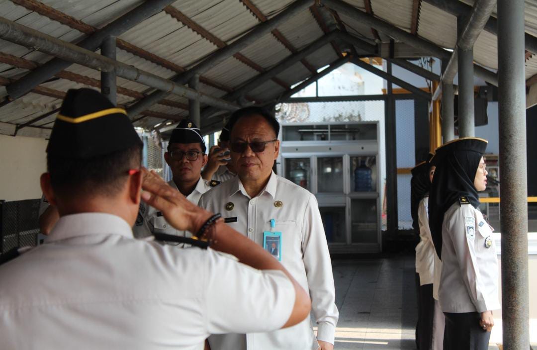 Kakanwil Imigrasi Sulsel Pimpin Upacara Peringatan Hari Sumpah Pemuda ke-98 di Lapas Kelas IIA Parepare